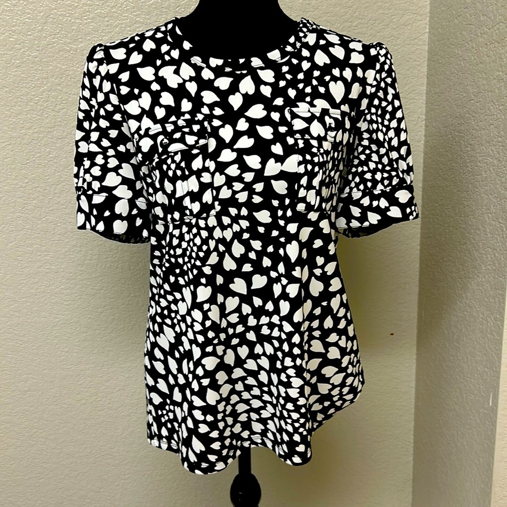 Karl Langerfeld cap sleeve back and white print top